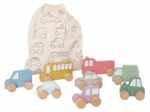 SACO MIS PRIMEROS COCHES DE MADERA