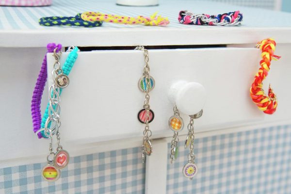 Taller de Pulseras Brillantes de la Amistad
