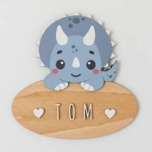 PLACA TRICERATOPS CON KIT DE LETRAS