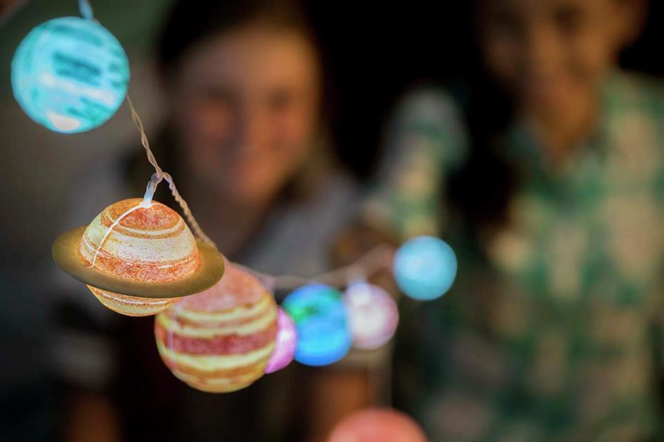 TALLER DE LUCES DEL SISTEMA SOLAR